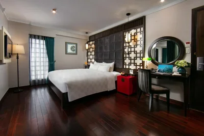 Suite Premium avec balcon et vue sur la ville — HOTEL du LAC Hanoi